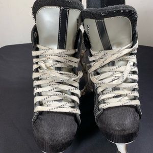 Bauer Supreme Silver Comp Ice Skates 5R - US 6